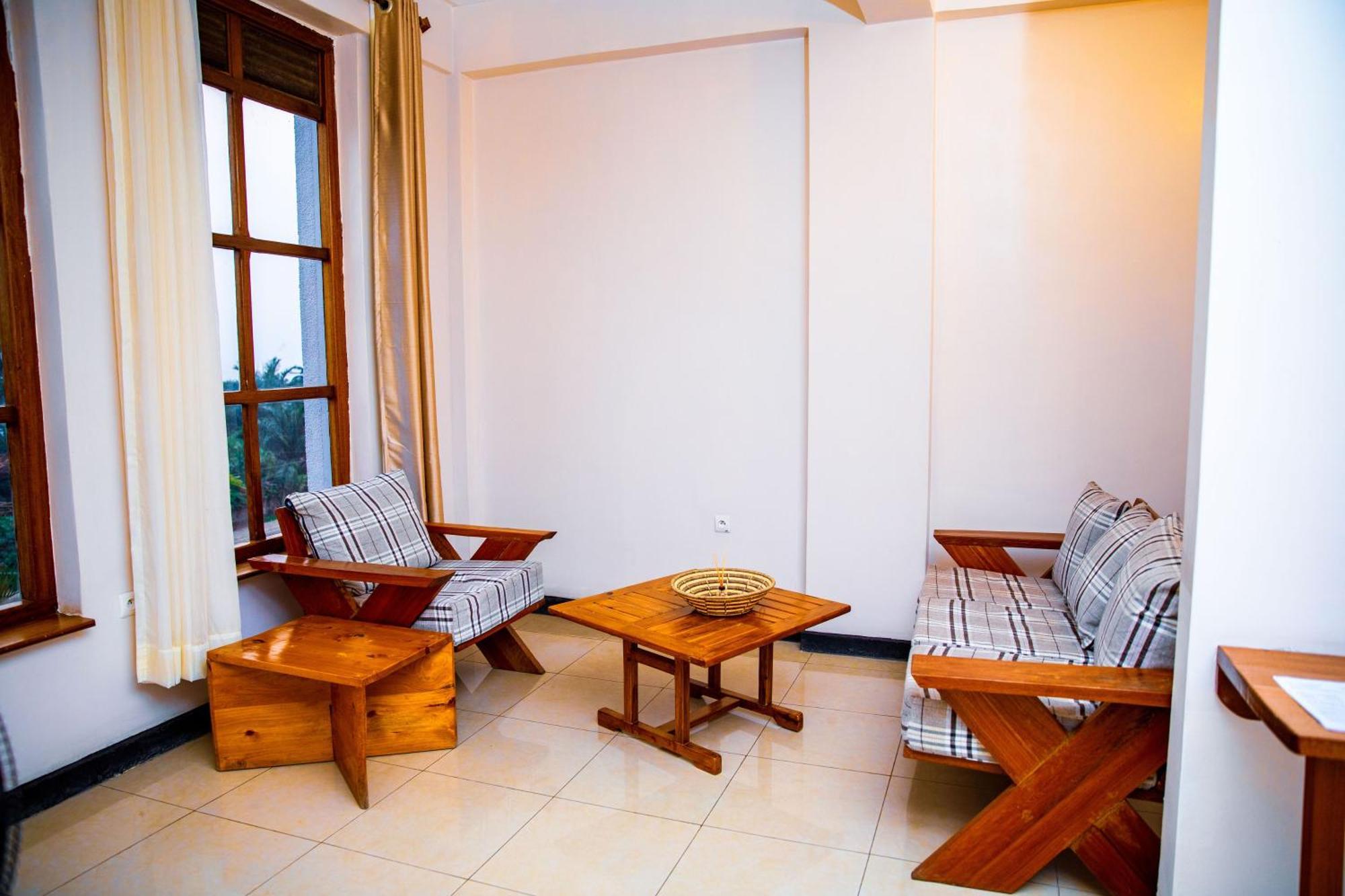 Kivu Hilltop View Resort Gisenyi Exterior photo